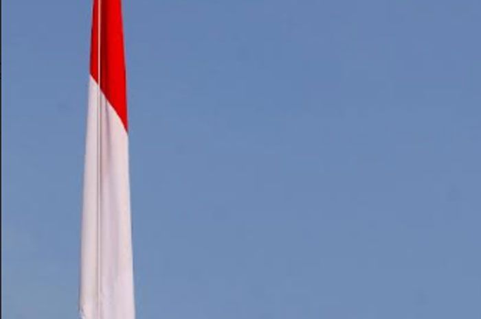 Bendera pusaka sang saka merah putih berukuran