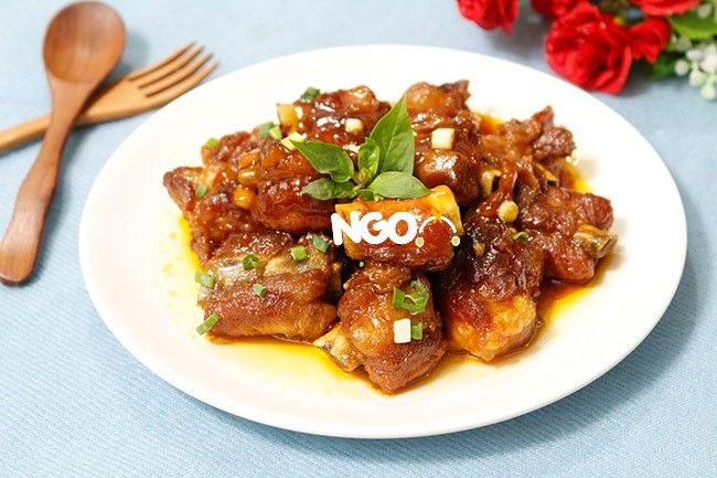 sườn xào chua ngọt miền Bắc