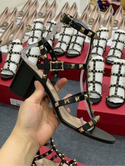 Sandal Valentino