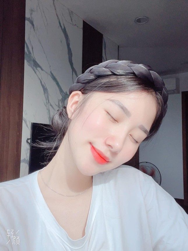 Tiểu Hý - hotgirl TikTok "đu trend" nhảy múa thu hút 15 triệu view, càng xem càng cuốn! ảnh 2