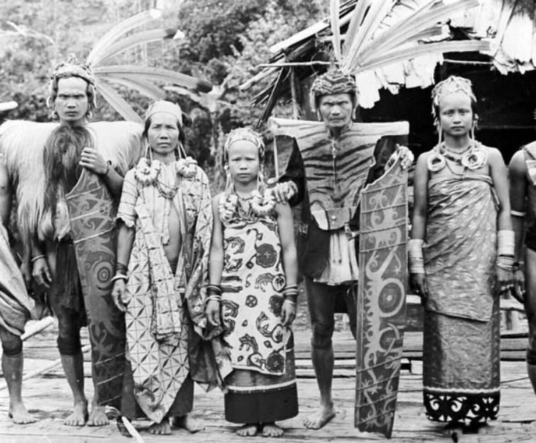 Jelaskan kedatangan bangsa proto melayu ke indonesia melalui jalur barat