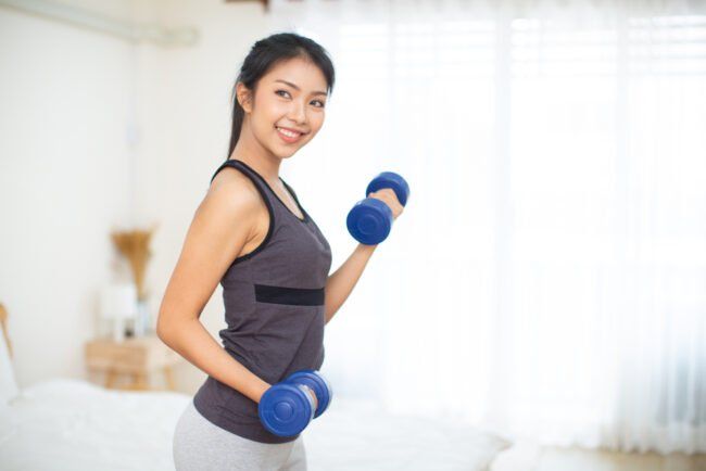 Suatu latihan untuk mengukur kekuatan dan daya tahan otot lengan dan bahu contohnya