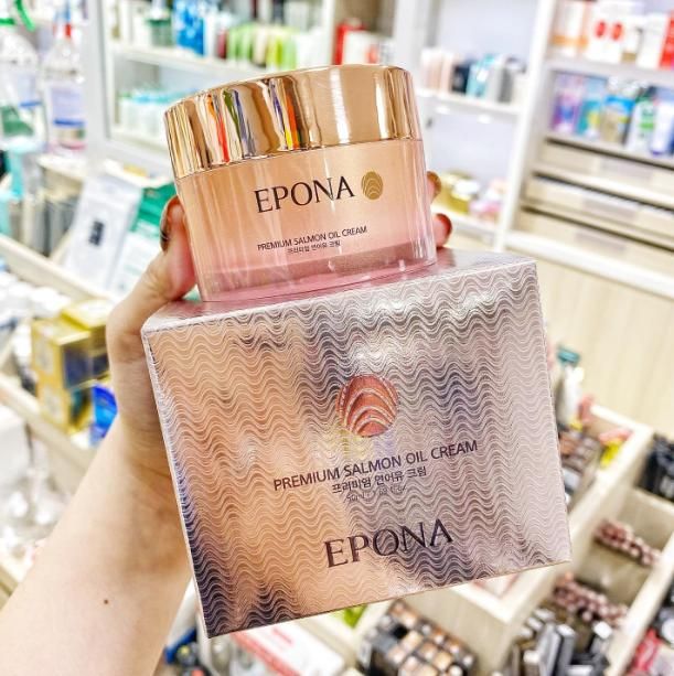 Epona cam (Premium Salmon Oil Cream): chứa tinh dầu cá hồi cô đặc, Niacinamide, Hyaluronic Acid, bơ hạt mỡ giúp dưỡng trắng và phục hồi da tổn thương sau quá trình điều trị mụn.