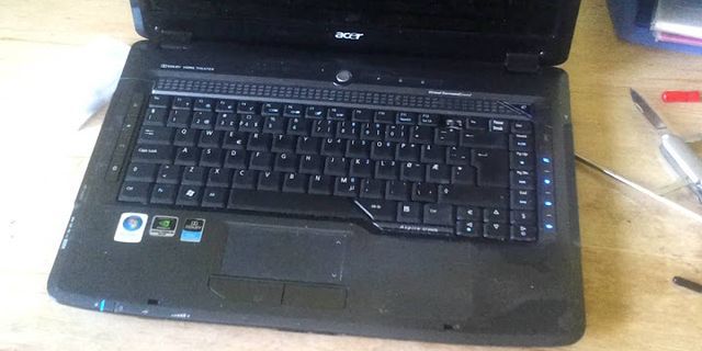 Acer laptop shuts down after few seconds