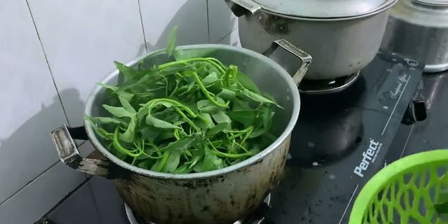 Cách luộc rau muống chanh