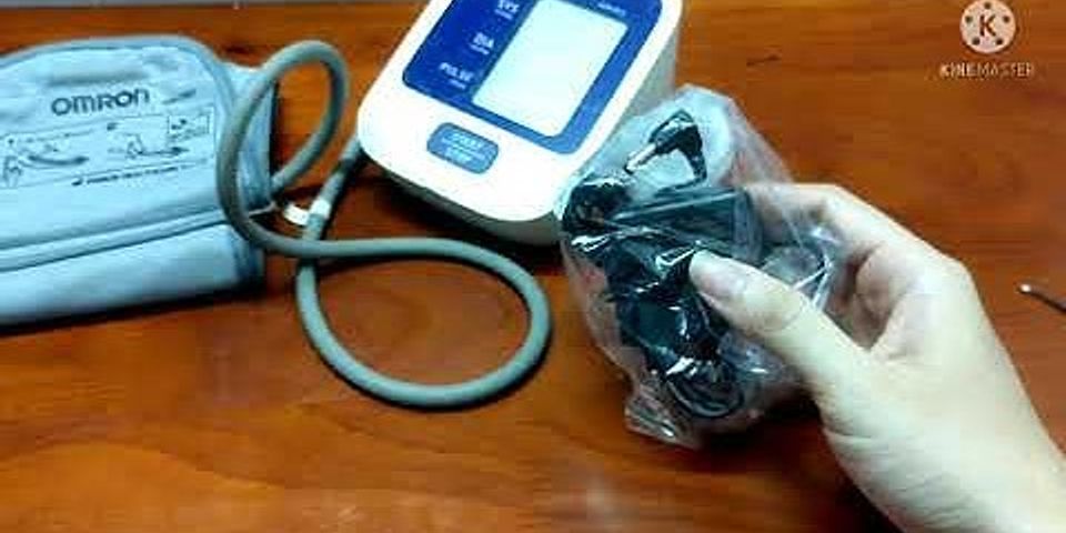 Cách sạc máy đo huyết áp omron