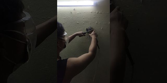 Cách tháo miếng dán tường