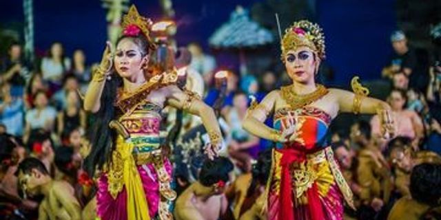 Kondisi geografis jelaskan budaya pendapatmu apakah sekitar sosial kehidupan masyarakat mempengaruhi indonesia Pengaruh Budaya