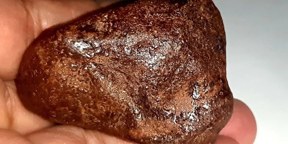 Meteorit merupakan meteor yang sampai ke permukaan bumi