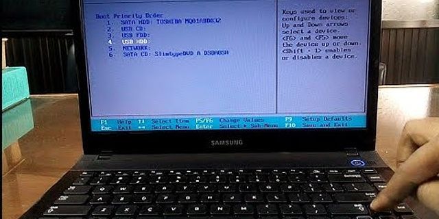 Samsung laptop showing boot menu