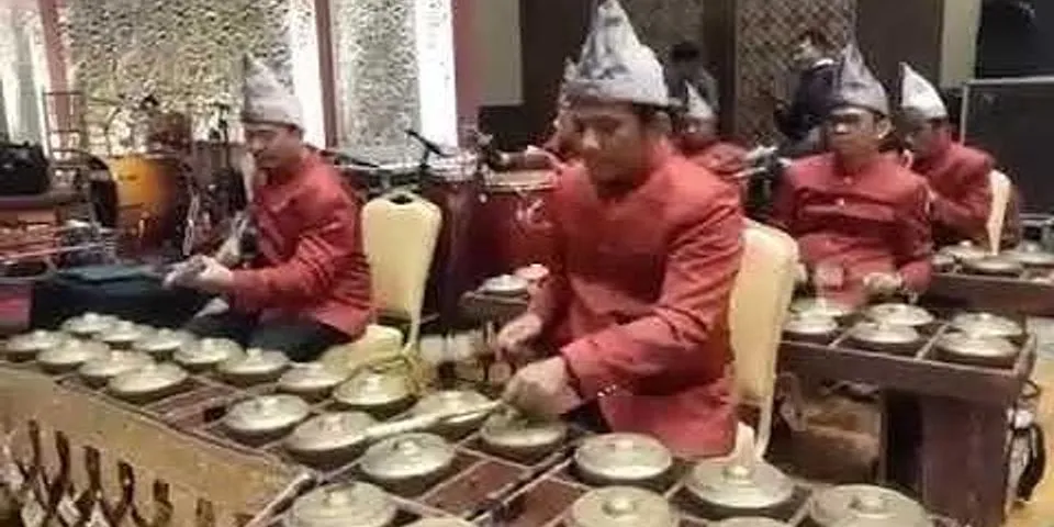 Talempong adalah alat musik tradisional yang berasal dari daerah