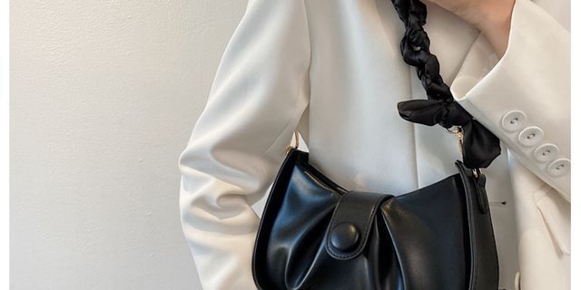 Top 10 túi đeo chéo nữ hàng đẹp to tốt nhất 2022