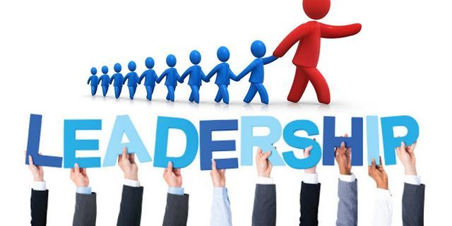 Trình bày sự khác biệt giữa quản trị (management) và lãnh đạo (leadership) (
