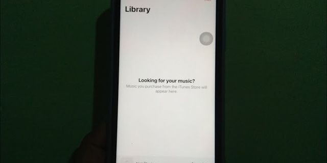 Why does music stop playing when screen is off iPhone?