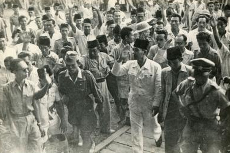 Sidang kedua bpupki yang berlangsung tanggal 10 – 16 juli 1945 membahas tentang rancangan