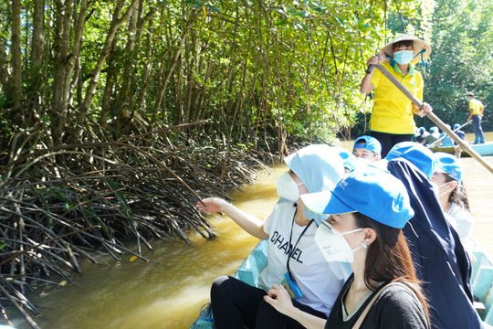 Muôn vàn phát sinh khi du khách trở thành F0