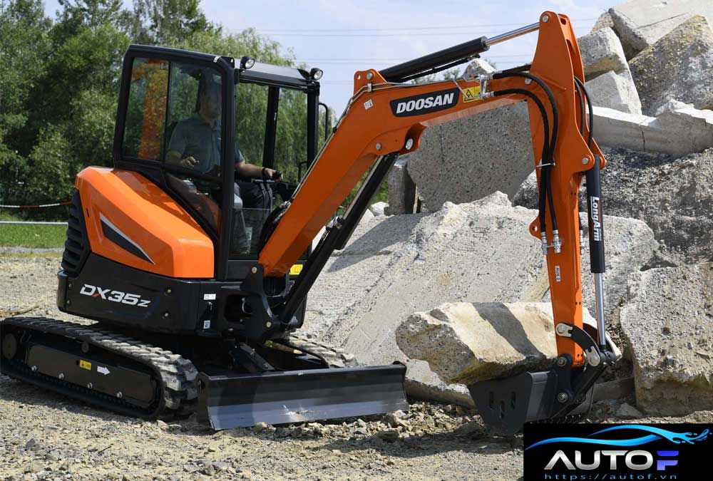 Máy xúc Doosan DX35Z