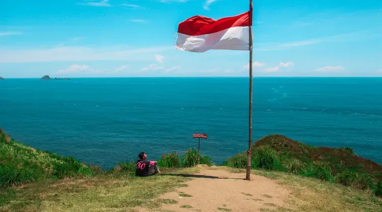 Tujuan negara indonesia dengan jelas di cantumkan dalam pembukaan uud 1945 alinea ke empat, tujuan tersebut sangat memperhatikan kesejahteraan rakyat indonesia yang berbunyi