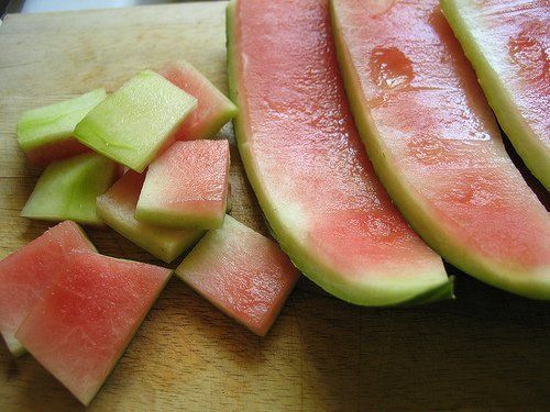 Biji buah semangka dapat diolah menjadi olahan pangan