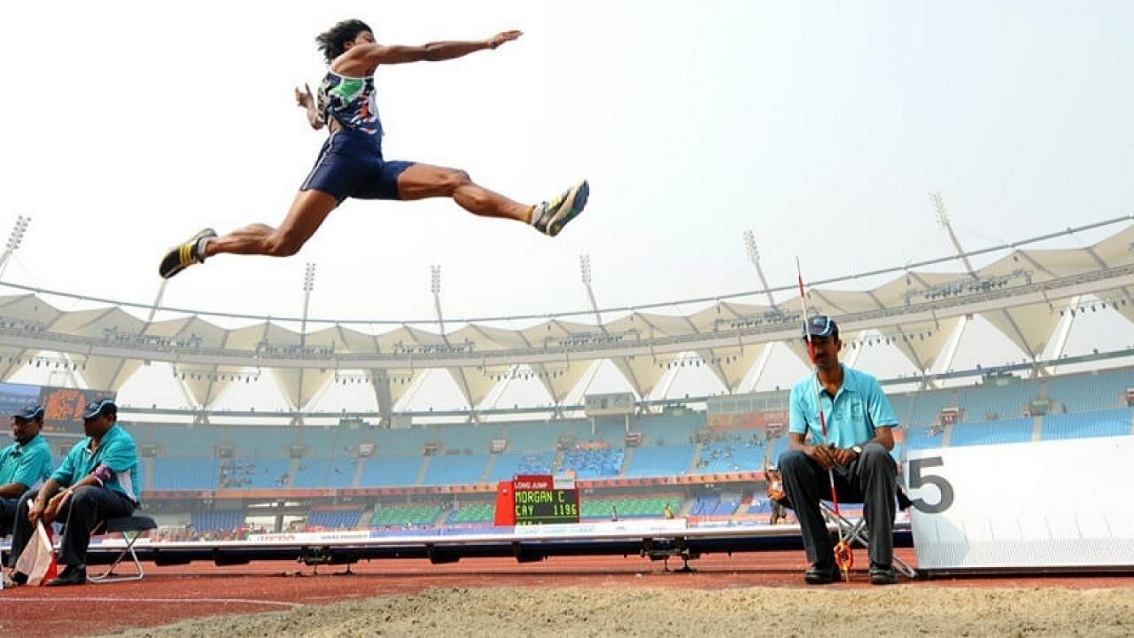 Lompatan adalah menurut jauh lompat oleh yang seorang juri sahnya dilakukan atlet dalam 6 Tahapan